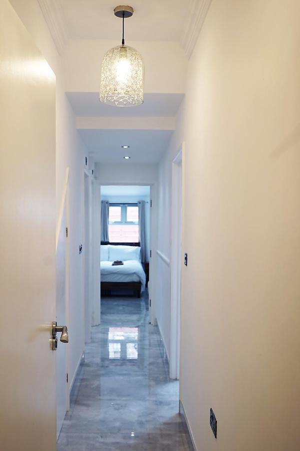 Luxury London Garden Home Sleep 7, 2 Mins To Metro Luaran gambar