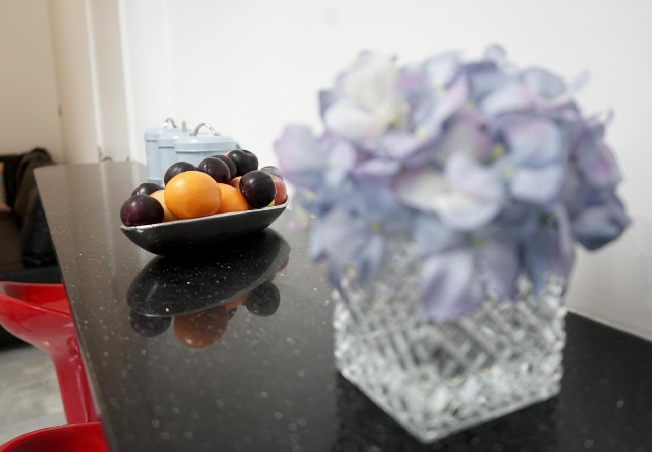Luxury London Garden Home Sleep 7, 2 Mins To Metro Luaran gambar