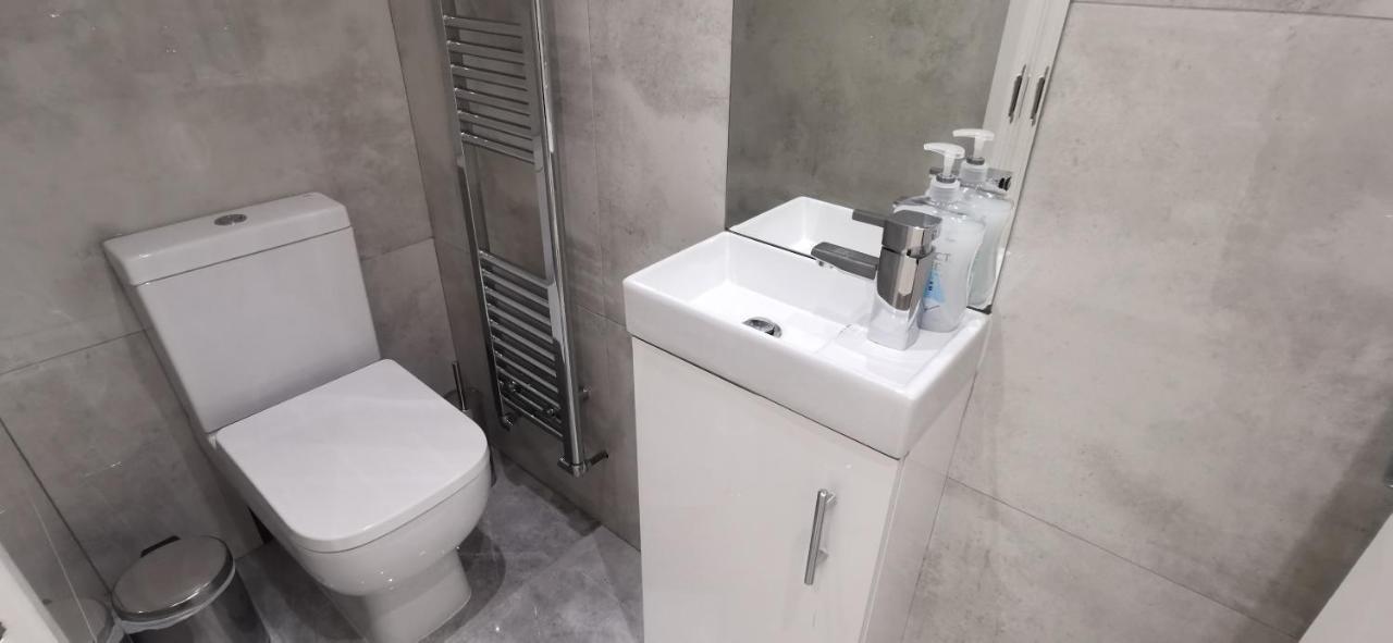 Luxury London Garden Home Sleep 7, 2 Mins To Metro Luaran gambar
